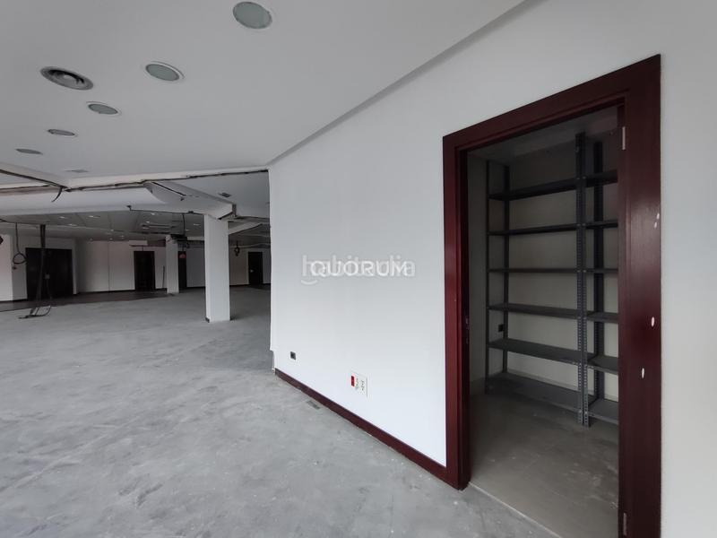 Foto 6449201c-e2fa-4230-ab70-a07dd7273c04. Lloguer oficina amb calefacció aparcament a Plaza Circular Bilbao