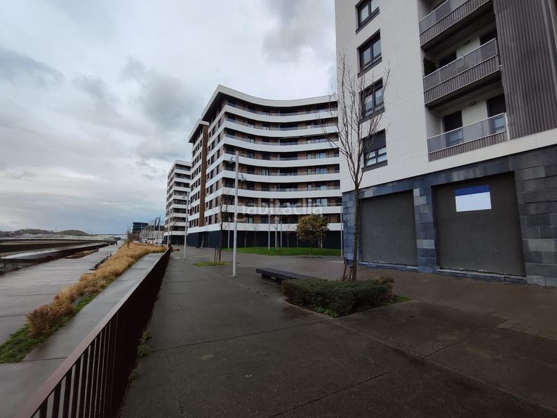 Foto fae50ba7-205e-4bb0-9181-fb911f793e93. Alquiler local comercial local en alquiler en el nuevo paseo de la ría en Bilbao