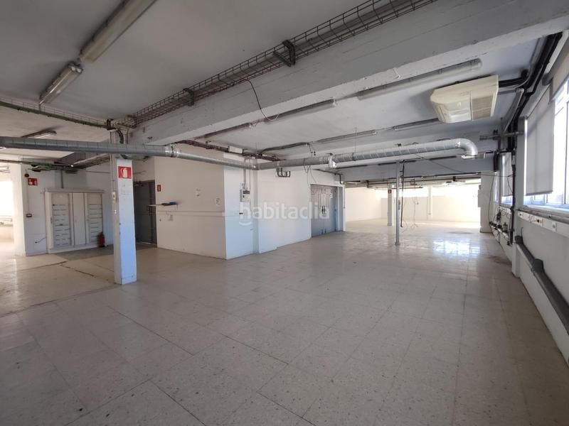 Foto 49825d5d-40f4-4107-83b5-23a396a44d85. Alquiler local comercial local industrial Zabala gran tamaño en Bilbao