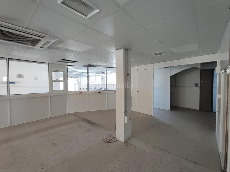 Foto 2dd49034-efcf-43d1-ad47-06852f95d977. Location local commercial dans Zabala Bilbao