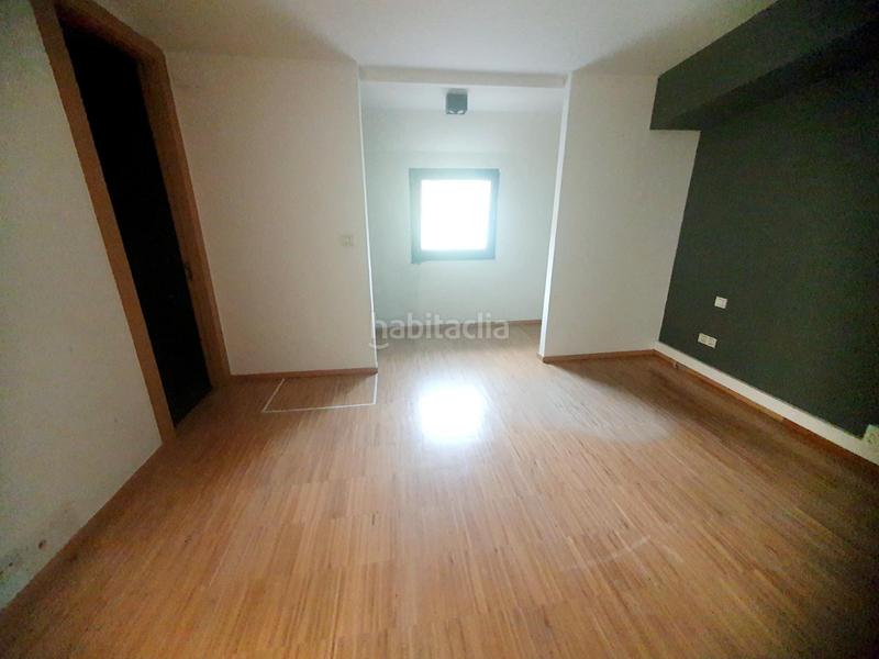 Foto cc44b49c-dffd-4837-b657-9338408c777e. Miete büro in Erandio