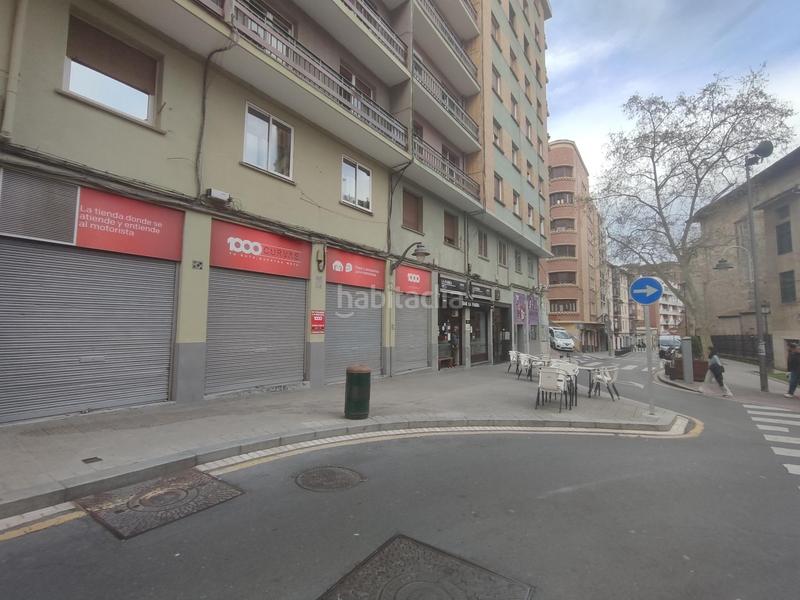 Foto 948ac984-0e63-45e2-b61a-1c3774e60af5. Alquiler local comercial  con mucho escaparate deusto en Bilbao