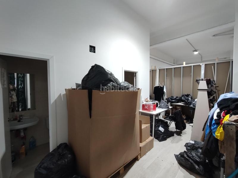 Foto 9f5bd94d-0c0c-46cd-9a42-1045c4d39f8e. Alquiler local comercial local con gran escaparate en indautxu en Bilbao