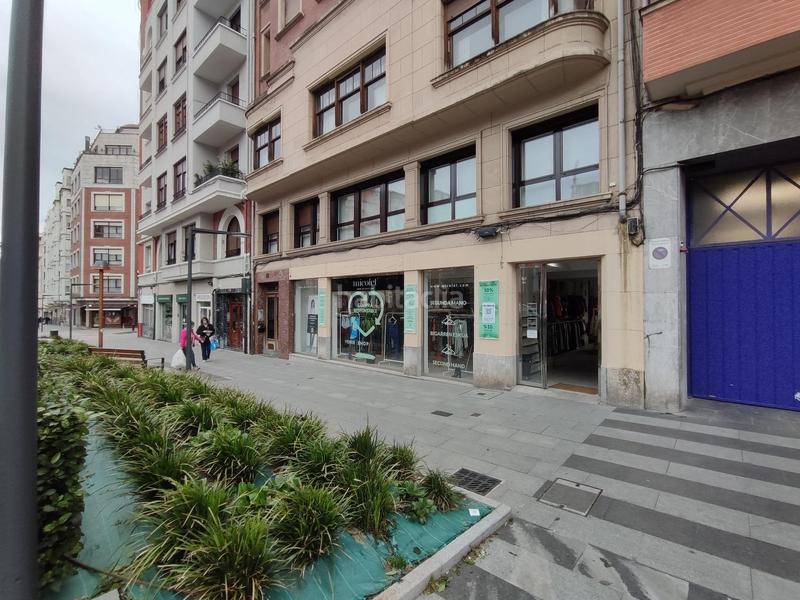Foto 580bf7e5-f4f1-4056-a4c4-0cbddebc5514. Lloguer local comercial a Sabino Arana-Jesuitas Bilbao
