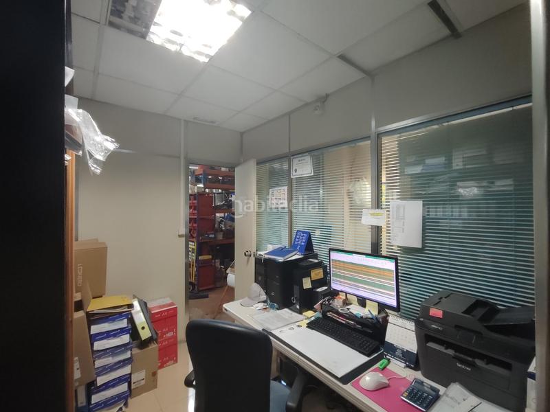 Foto 3244bdc2-f6b7-4e76-8fc8-2a4bbb7acb94. Local commercial dans Iralabarri Bilbao