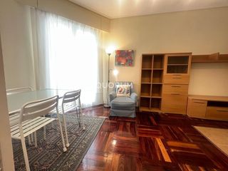Location Appartement  Calle de rodríguez arias. Vivienda de 2 hab junto a campuzano