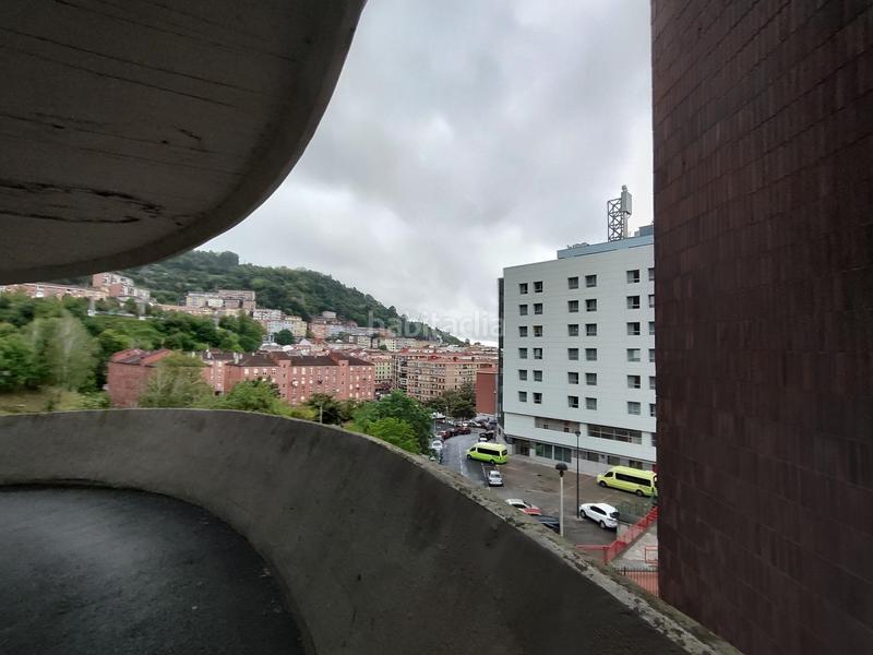Foto b9d42e27-f4e6-44af-959f-42904a1fc0d3. Geschäftsraum in Rekalde Centro Bilbao