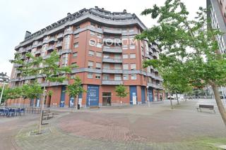 Pis  Calle de santiago de compostela. Vivienda de 2 hab en miribilla con garaje y trastero