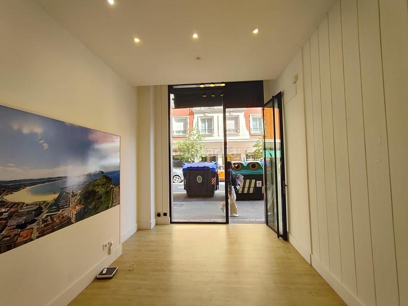 Foto 57532d51-90a0-43aa-8167-03b9f672d638. Alquiler local comercial  en alquiler junto al instituto unamuno en Bilbao
