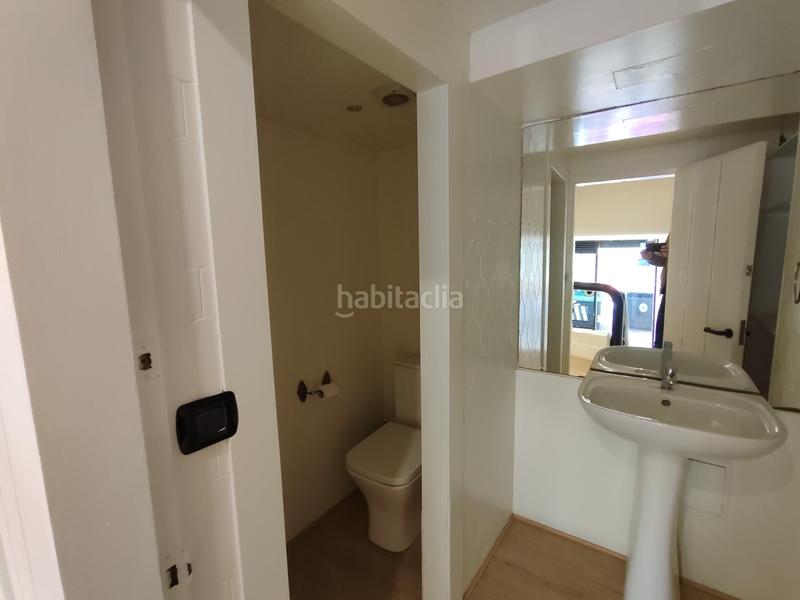 Foto fdb64818-db14-4c68-bf20-25294d61b0a0. Alquiler local comercial  en alquiler junto al instituto unamuno en Bilbao