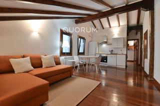 Location Appartement  Calle de la diputación. Vivienda con encanto de 1 hab en diputación