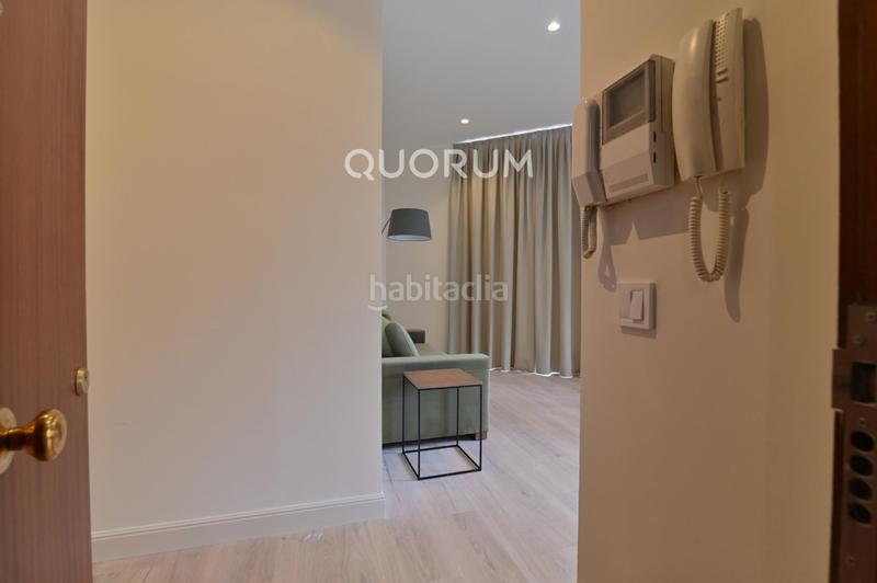 Foto ba2d5dcf-e691-4ade-86a6-588ea73ba5d9. Alquiler piso luminosa y moderna vivienda de temporada con balcón en Bilbao