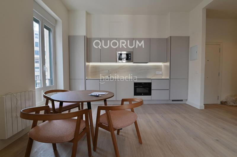 Foto 0241e461-cf53-4788-b75c-396af6e41e8e. Miete etagenwohnung mit heizung in Ensanche - Moyua - Diputación Bilbao