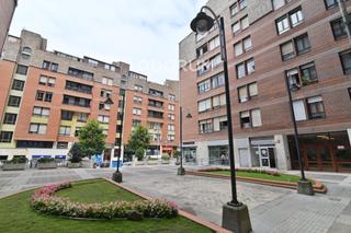 Pis  Calle de luis power. Vivienda de 3 dormitorios cercana al metro