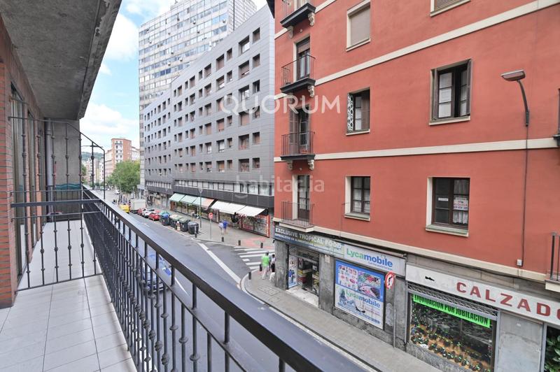 Foto 49b448c0-29cc-4fde-a0df-fe77be574b73. Alquiler piso vivienda de 4 hab y garaje en Zabalburu en Bilbao