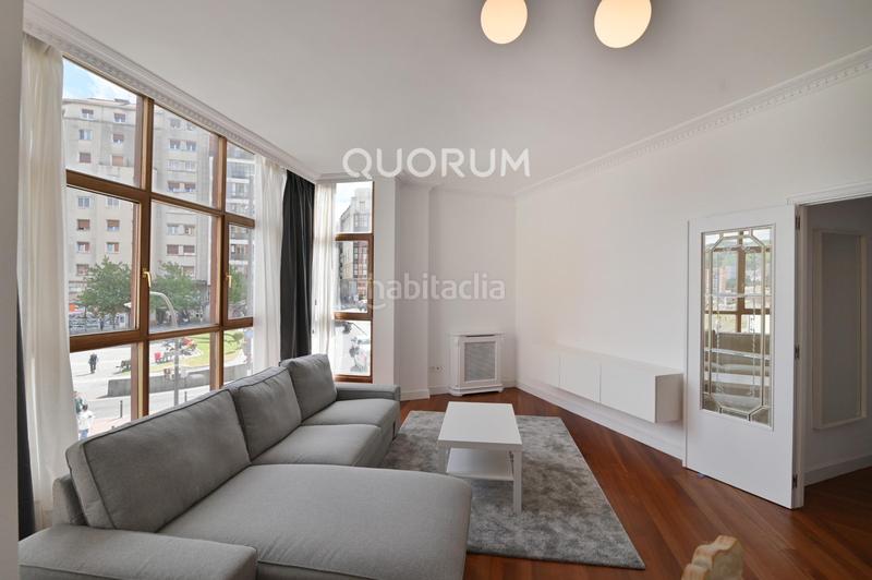Foto 639a020d-4e1a-43c3-a7ea-a25c89b50b54. Alquiler piso vivienda de 4 hab y garaje en Zabalburu en Bilbao
