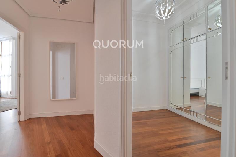 Foto 70f3eb57-2850-47aa-ac94-d994960e6177. Alquiler piso vivienda de 4 hab y garaje en Zabalburu en Bilbao