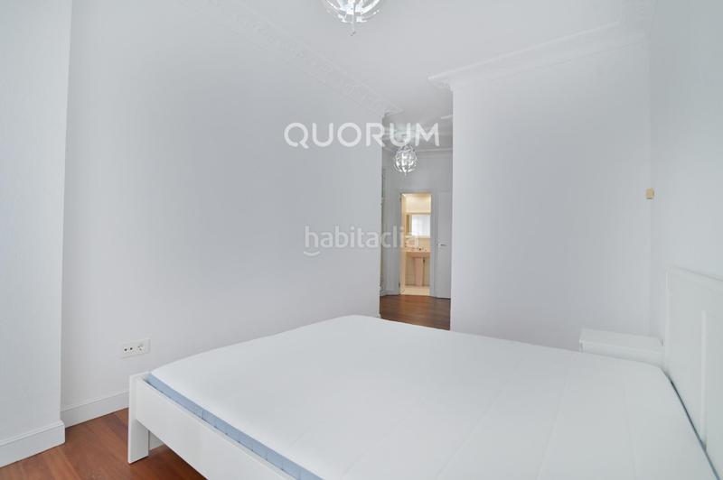 Foto be0ea21b-a4fe-4546-97be-6c537ded856e. Alquiler piso vivienda de 4 hab y garaje en Zabalburu en Bilbao