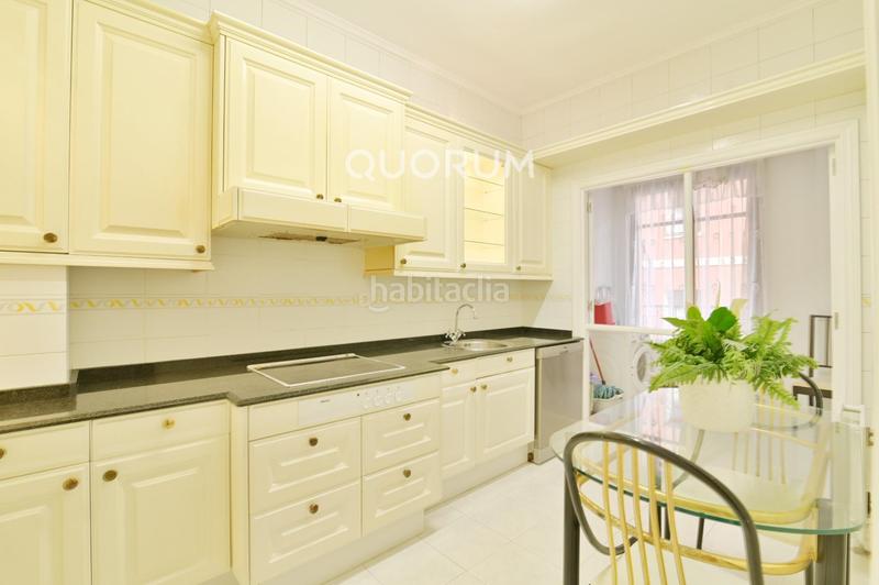 Foto 974538ba-ad8e-498f-97b7-831cbbe1274f. Rent flat with heating parking in Zabalburu Bilbao