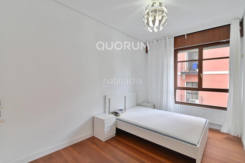 Foto da252e44-0ccb-4204-af95-9fc0d1023c19. Rent flat with heating parking in Zabalburu Bilbao