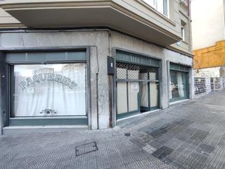Local Comercial  Plaza víctor chávarri. Gran local con chaflán en indautxu