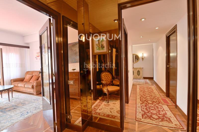 Foto 1cb500e9-2e40-4303-9e20-92e802dab50b. Alquiler piso vivienda de 3 hab con terraza en abando en Bilbao