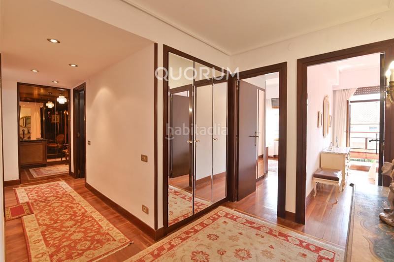 Foto 206ed64b-1e54-46ac-a968-f0619a1e5a49. Alquiler piso vivienda de 3 hab con terraza en abando en Bilbao