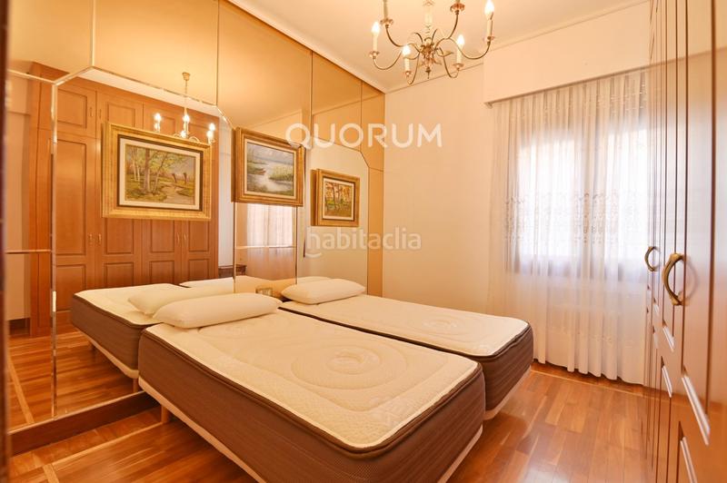 Foto 237c2358-159d-4487-8560-16a4f8a0ef4e. Alquiler piso vivienda de 3 hab con terraza en abando en Bilbao