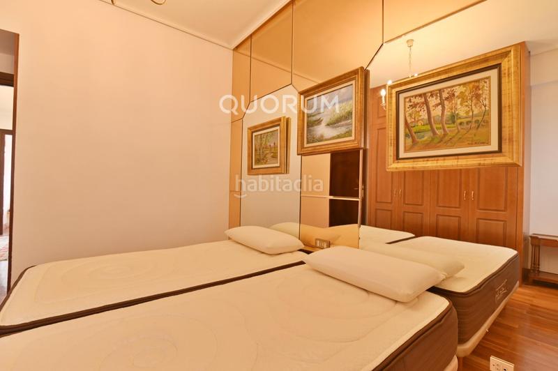 Foto 25451d59-89af-45cf-a79a-89dce37daf44. Alquiler piso vivienda de 3 hab con terraza en abando en Bilbao