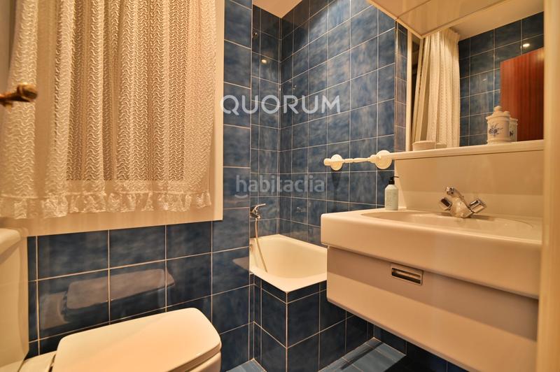 Foto d8aba4d9-c438-4510-bd85-1117619f676e. Alquiler piso vivienda de 3 hab con terraza en abando en Bilbao