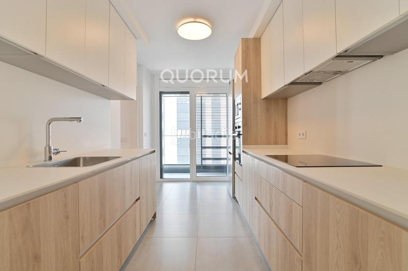 Foto 89dc8e52-b265-4d84-b366-18d303cd4d39. Alquiler piso  3 habitaciones 2 baños y parcela de garaje en Bilbao