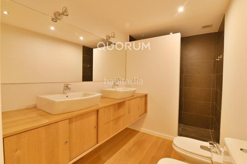 Foto ce396d27-d877-475e-80f2-410eb13dc7b0. Alquiler piso  3 habitaciones 2 baños en Zabalburu Bilbao