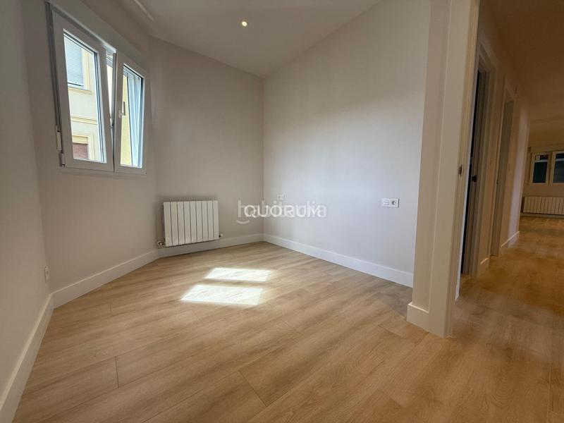 Foto fc6f2556-a705-4a1e-9502-d7e7357db677. Piso vivienda reformada en juan de garay en Zabala Bilbao