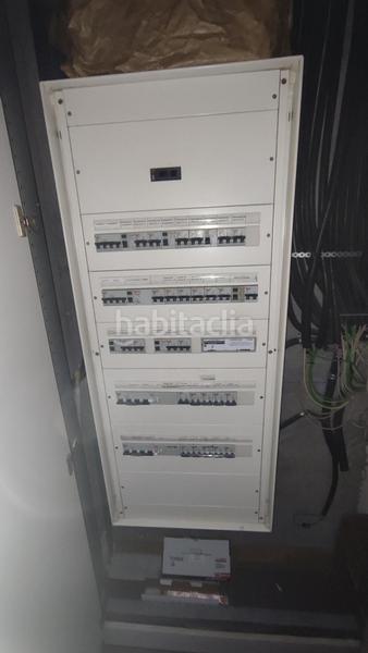 Foto 0d33080d-58e5-4920-9bed-0765b84ab048. Location local commercial dans Zabalburu Bilbao