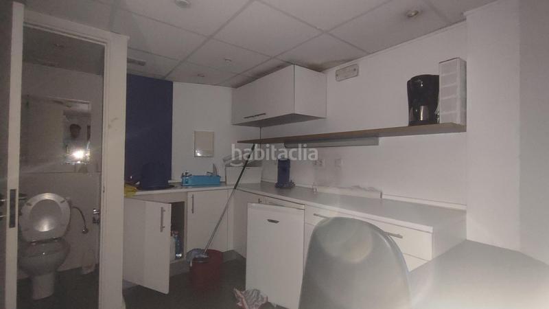 Foto ed417322-932c-43a0-bd1f-4e0e7900c15d. Rent business premise in Zabalburu Bilbao