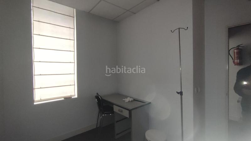 Foto f7eb0790-d3c4-4412-a66b-d4dc837c84e3. Rent business premise in Zabalburu Bilbao