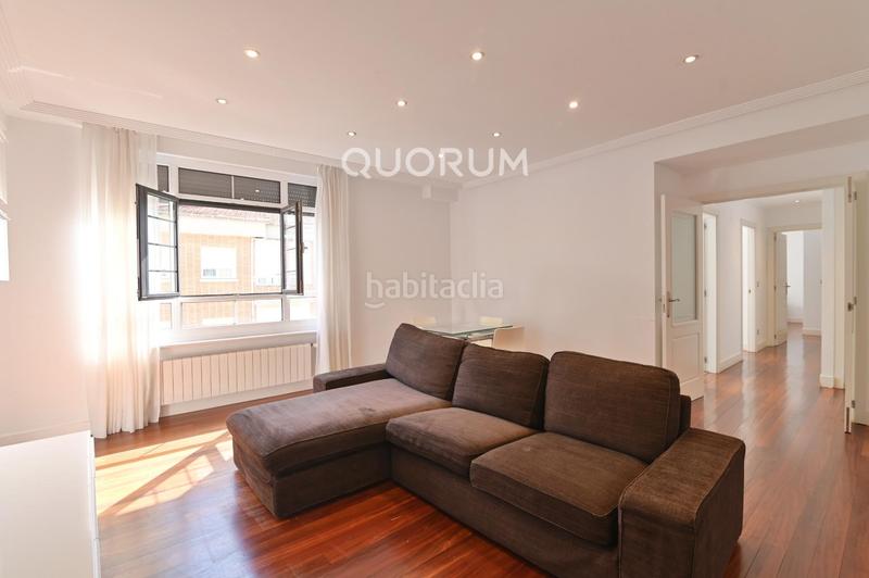 Foto 4552f3d5-be7a-43d8-8f07-972ec030c282. Alquiler piso vivienda de 2 hab y 2 baños en deusto en Bilbao