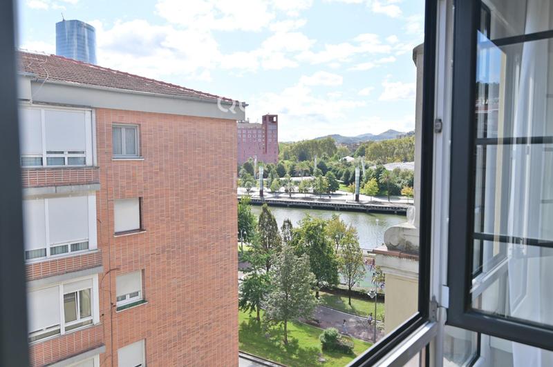 Foto 458cfa18-84c3-4d23-8ac8-37c35a6bbe7c. Alquiler piso vivienda de 2 hab y 2 baños en deusto en Bilbao
