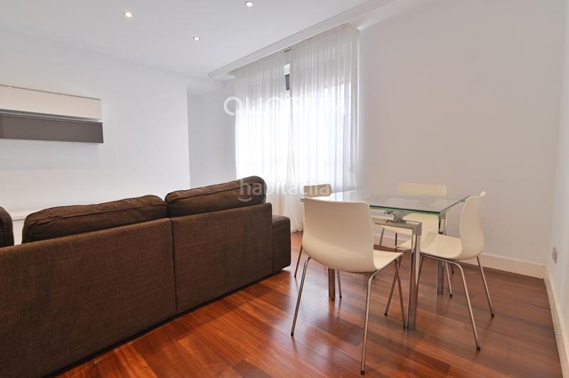 Foto 8866e1b4-6e7c-4226-9209-28d75ca5c831. Alquiler piso vivienda de 2 hab y 2 baños en deusto en Bilbao