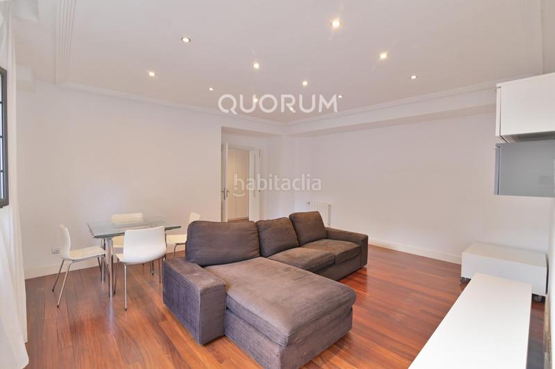 Foto 9bdb6e3c-969e-4858-a1bb-05a866cc8c88. Alquiler piso vivienda de 2 hab y 2 baños en deusto en Bilbao