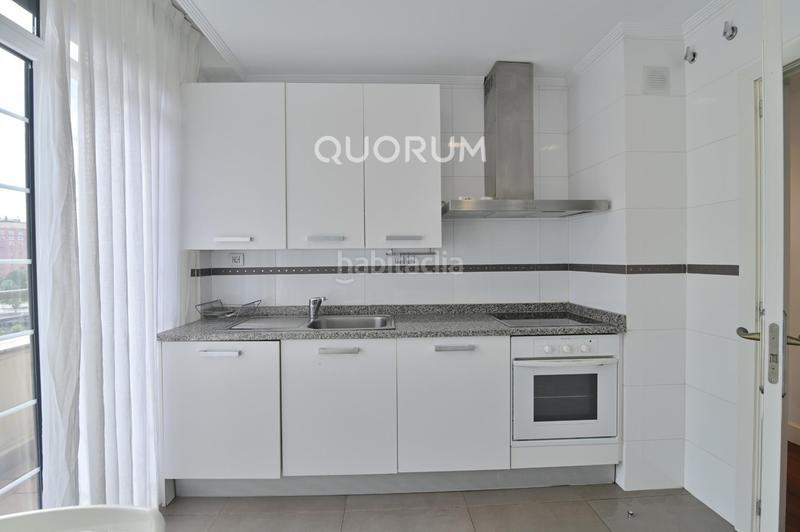 Foto d1630793-9cad-4e04-9523-0d5fc42fc699. Alquiler piso vivienda de 2 hab y 2 baños en deusto en Bilbao