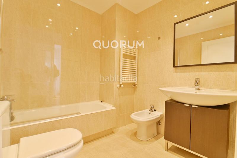 Foto f728a12e-454c-4559-8673-ea7b19fb0fee. Alquiler piso vivienda de 2 hab y 2 baños en deusto en Bilbao