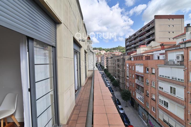 Foto f8edf8ba-8dbe-4d1e-b730-c6b2dd6461b6. Alquiler piso vivienda de 2 hab y 2 baños en deusto en Bilbao