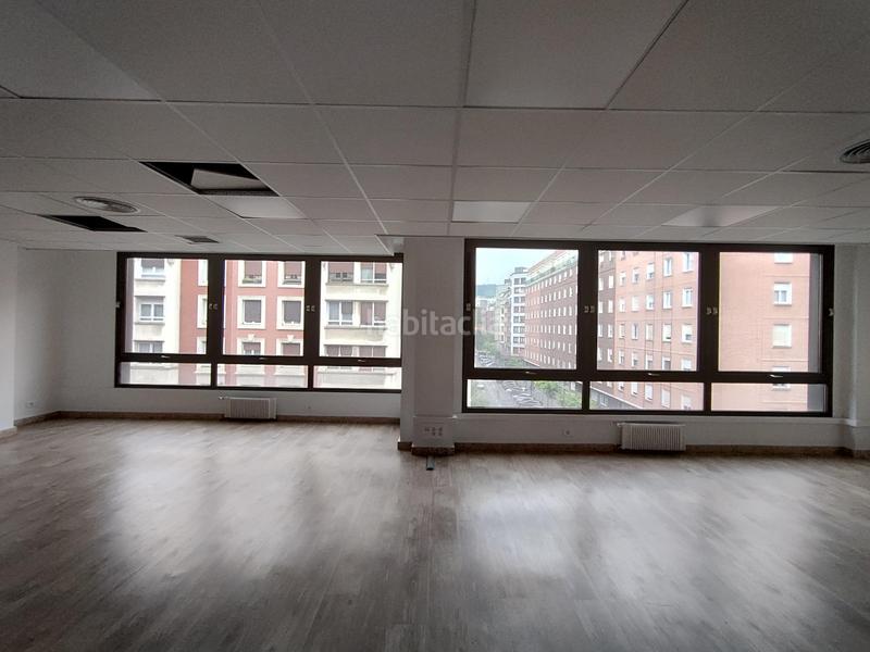 Foto 2e6715e7-c1ea-4177-9690-fb6cd621ebbb. Rent office space with heating in Alhóndiga Bilbao