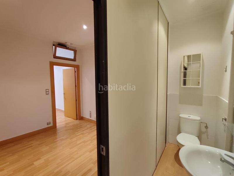 Foto 5c1ec606-1264-4e84-b308-d6bcedf2294e. Rent business premise in San Pedro de Deusto - La Ribera Bilbao