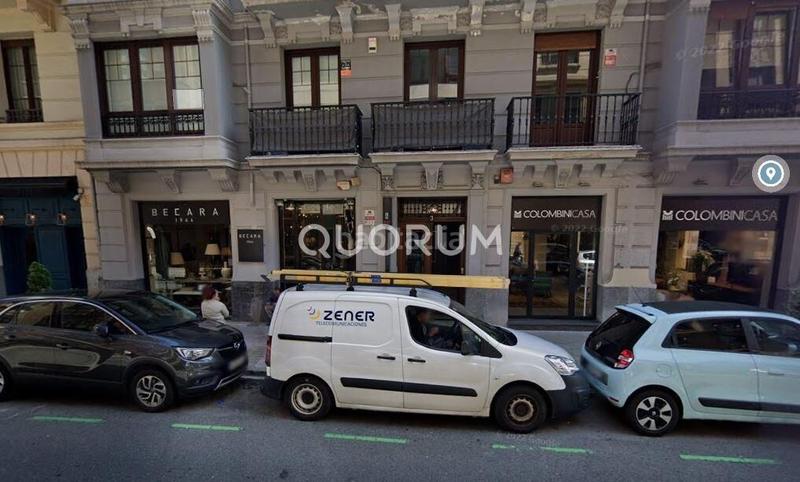Foto b5b03517-60f0-421e-a26e-175d65002bae. Alquiler local comercial  zona muy transitada plaza del museo en Bilbao