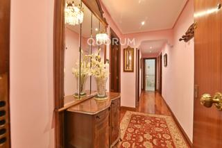 Etagenwohnung  Calle urizar. Piso de 3 dormitorios y garaje en zabalburu
