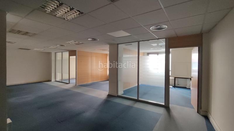 Foto f13c0b7a-0166-49c2-98d5-8f54df18e21b. Location bureau avec chauffage parking dans Abandoibarra - Guggenheim Bilbao