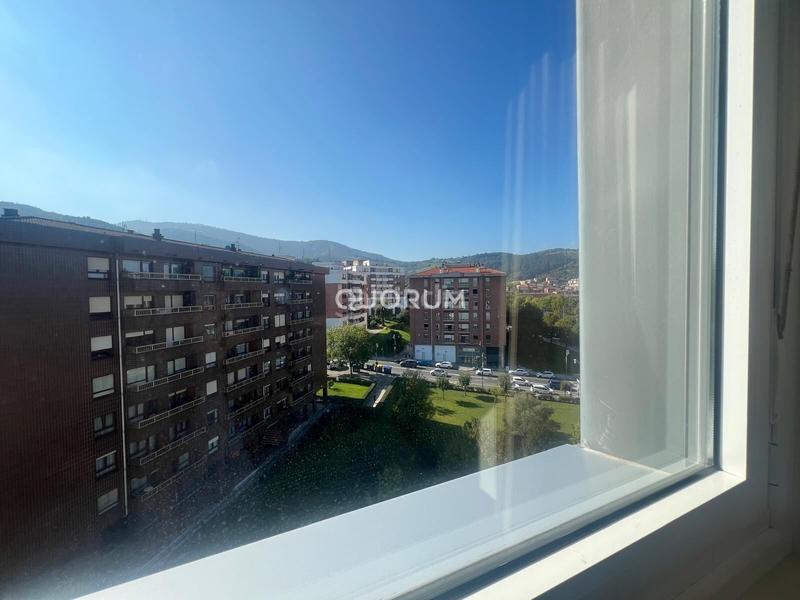 Foto 4011acf7-52ca-4a5c-97fd-6e93609dbf52. Miete etagenwohnung mit heizung in Miribilla Bilbao