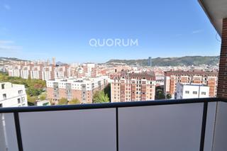 Appartement  Calle andrés isasi. Vivienda con estupendas vistas